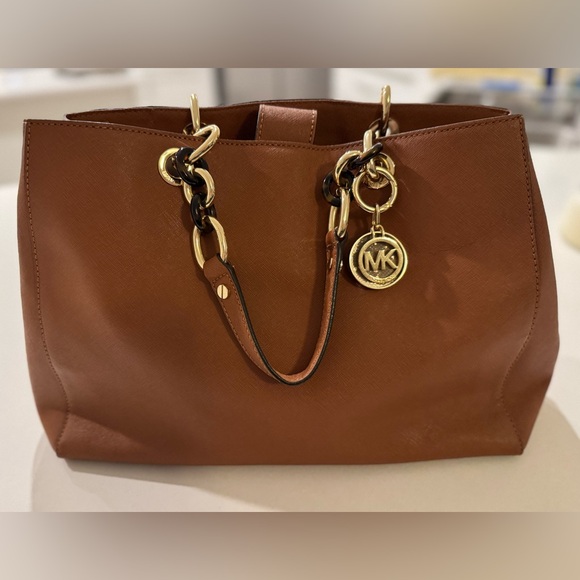 Michael Kors Tan Leather Tote with Gold Accents Dust Bag Included - Picture 1 of 16
